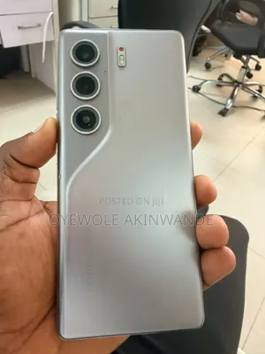 Tecno Camon 40 256 GB Gray