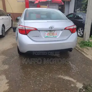 Toyota Corolla LE 4dr Sedan (1.8L 4cyl CVT) 2016 Silver