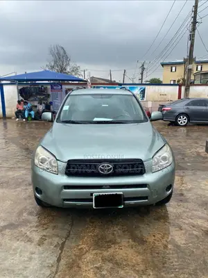 Toyota RAV4 2.4 2008 Green