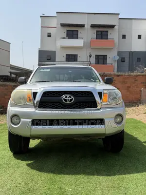 Toyota Tacoma 2011 Silver