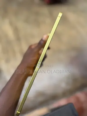 Apple iPad (2025) 64 GB Yellow