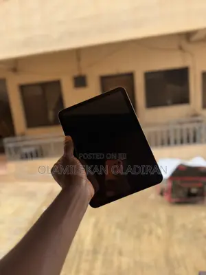 Apple iPad (2025) 64 GB Yellow