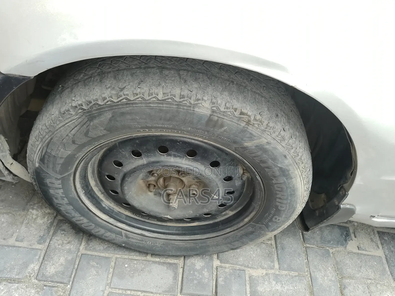 Nissan Altima 2002 Silver