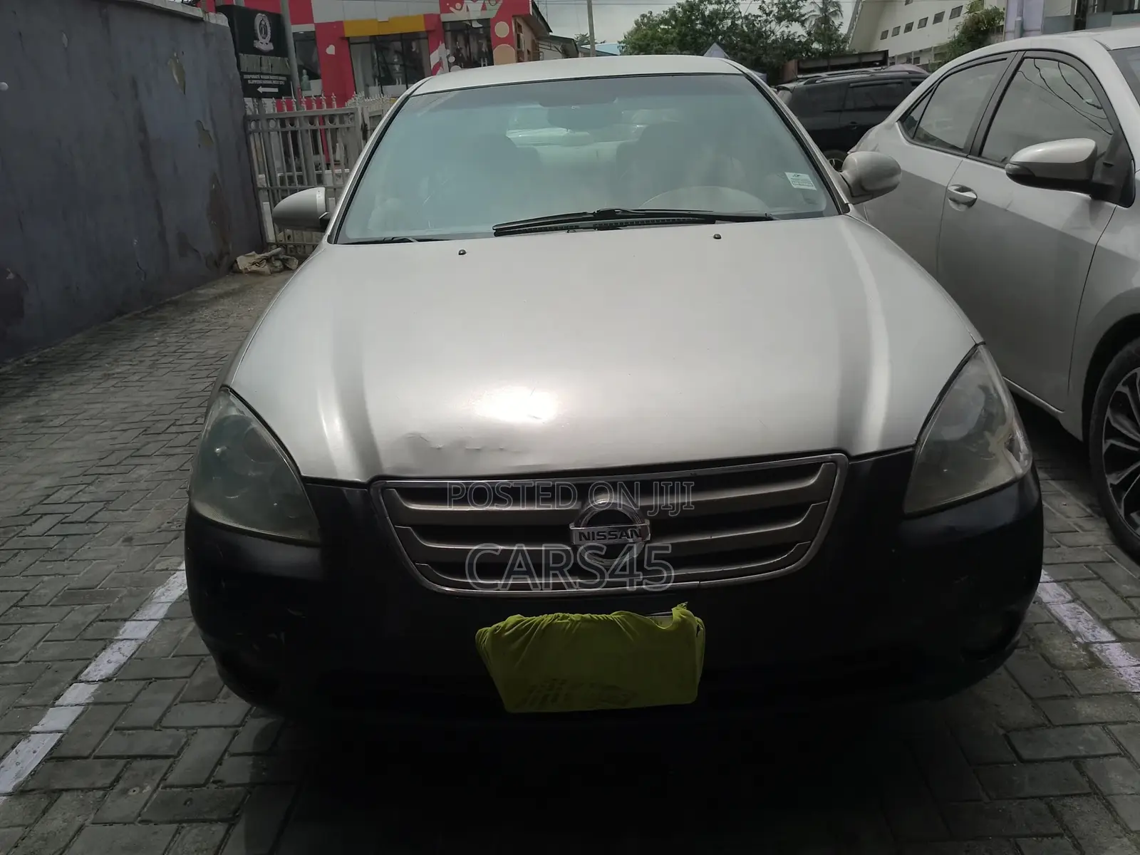Nissan Altima 2002 Silver
