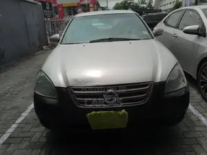 Nissan Altima 2002 Silver