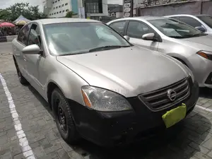 Nissan Altima 2002 Silver