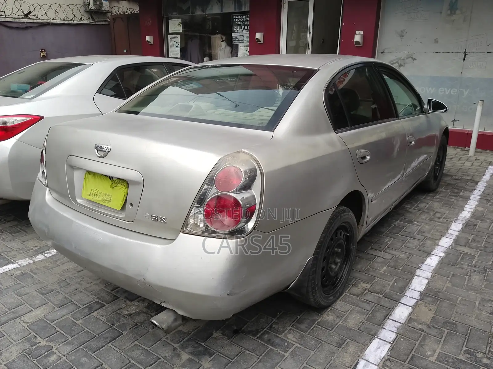 Nissan Altima 2002 Silver