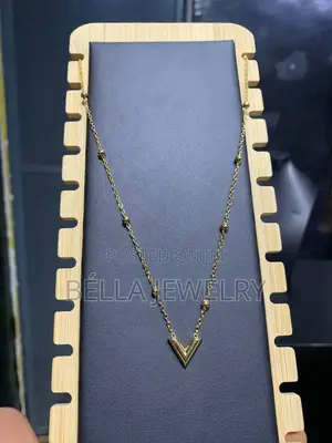 Dainty Necklace