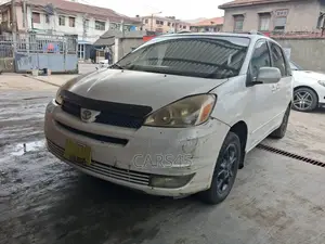 Toyota Sienna 2005 White