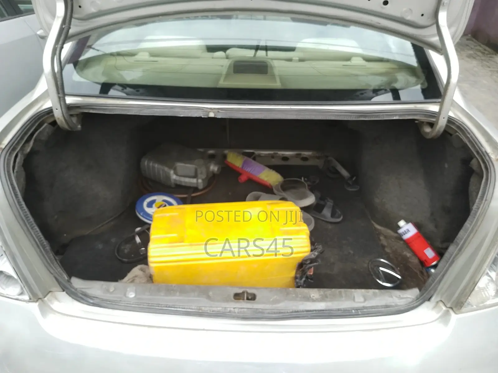 Nissan Altima 2002 Silver