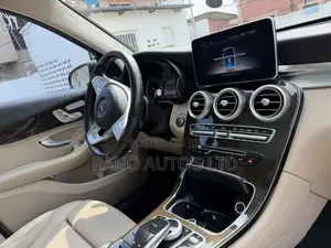 Mercedes-Benz GLC-Class 2016 Brown