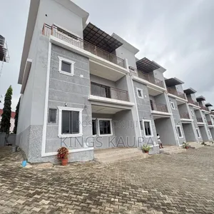 4bdrm Duplex in Zone B for rent