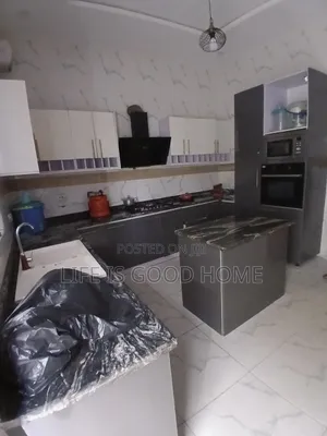 1bdrm Shared Apartment in Twins Line, Chevron for rent