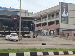 4-Storey Commercial Plaza With 76 Shop Spaces