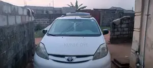 Toyota Sienna LE FWD 2006 White