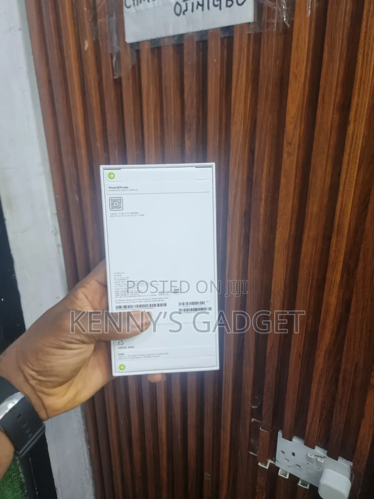 New Apple iPhone 18 Pro Max 512 GB Red