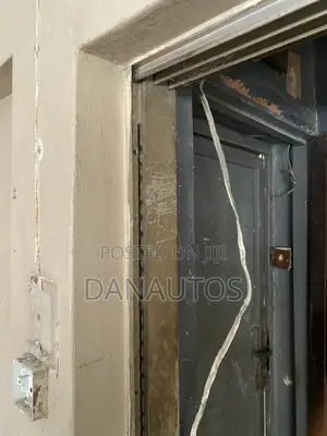 Sliding Door