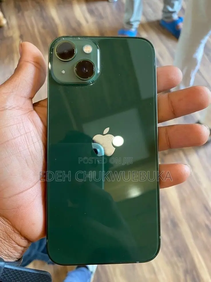 Apple iPhone 13 128 GB Green