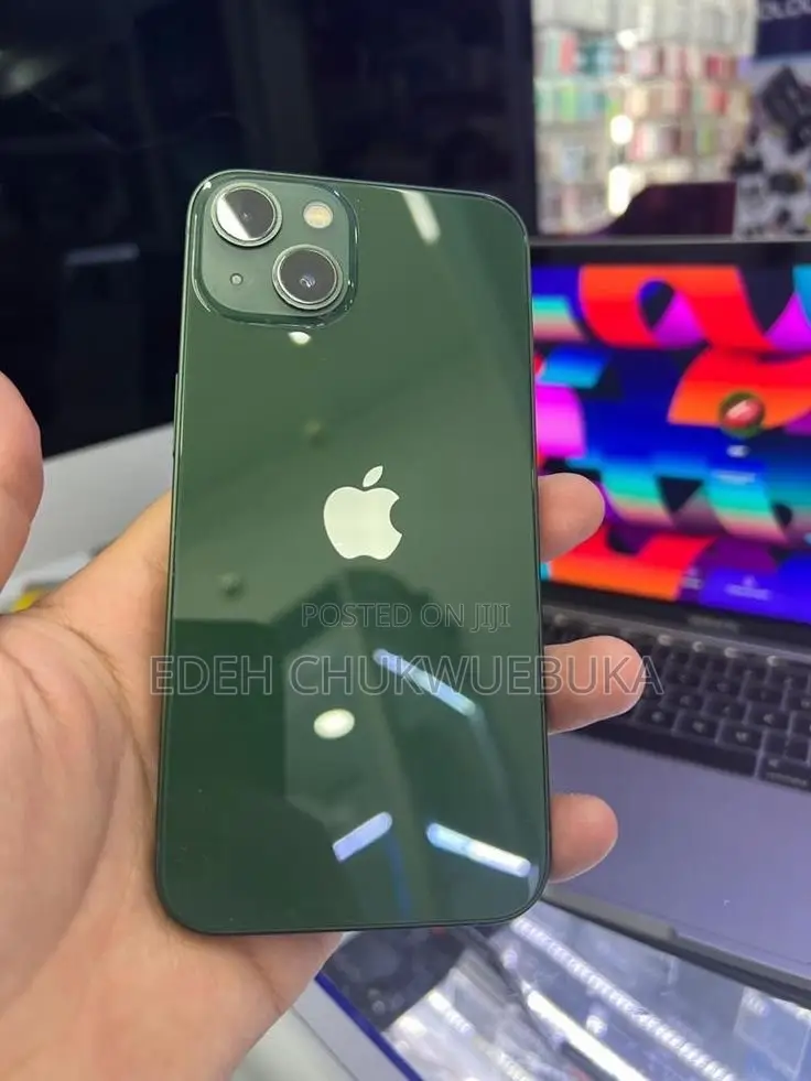 Apple iPhone 13 128 GB Green