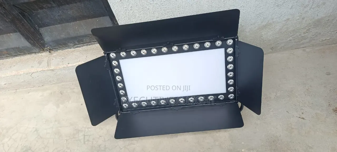 LED Strobe / Wash Panel RGBW/WW