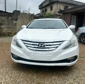 Hyundai Sonata Limited Sedan FWD (2.4L 4cyl 6A) 2013 White