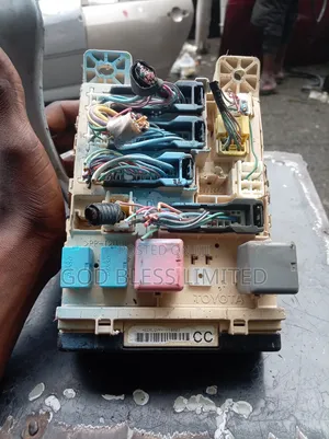 Rx 330 Dash Board Fuse Box (CC)