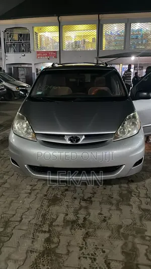 Toyota Sienna 2006 Gray