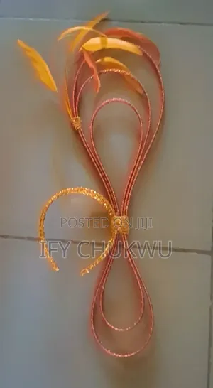 Gold Fascinator