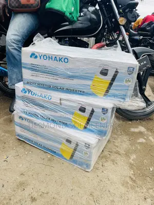 3.5kva 24v Yohako Hybrid Power Inverter Very Much Available Now