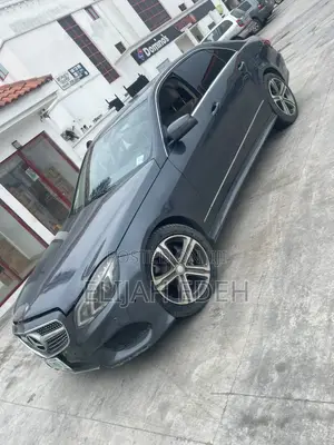 Mercedes-Benz E350 Base 4dr Sedan RWD (3.5L 6cyl 7A) 2010 Gray