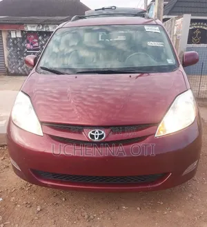 Toyota Sienna XLE 2007 Red