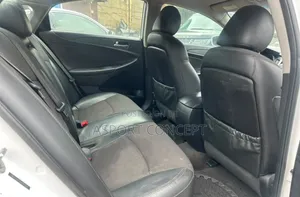 Hyundai Sonata Limited Sedan FWD (2.4L 4cyl 6A) 2013 White