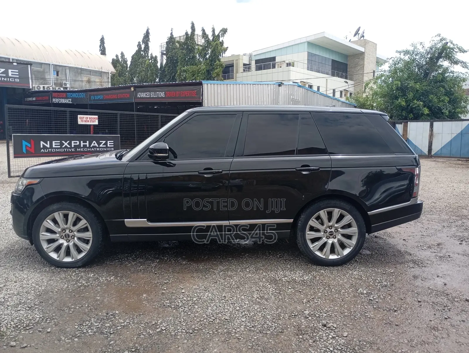 Land Rover Range Rover Vogue 2014 Black