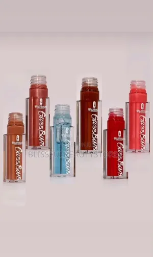 Her Secret Gloss Bomb