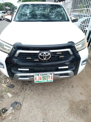 Toyota Hilux Surf 2008 White