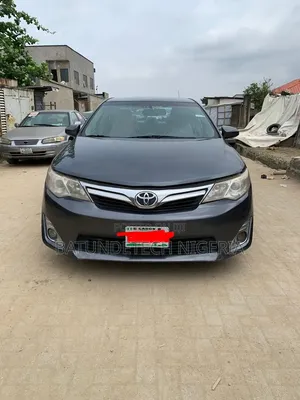 Toyota Camry LE 4dr Sedan (2.5L 4cyl 6A) 2012 Gray