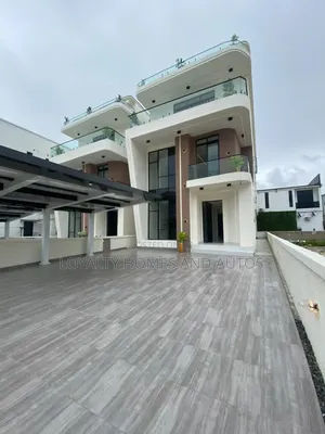 5bdrm Duplex in Chevron for sale
