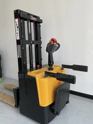 Eletric Stacker