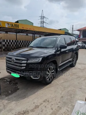 Toyota Land Cruiser 2016 Black
