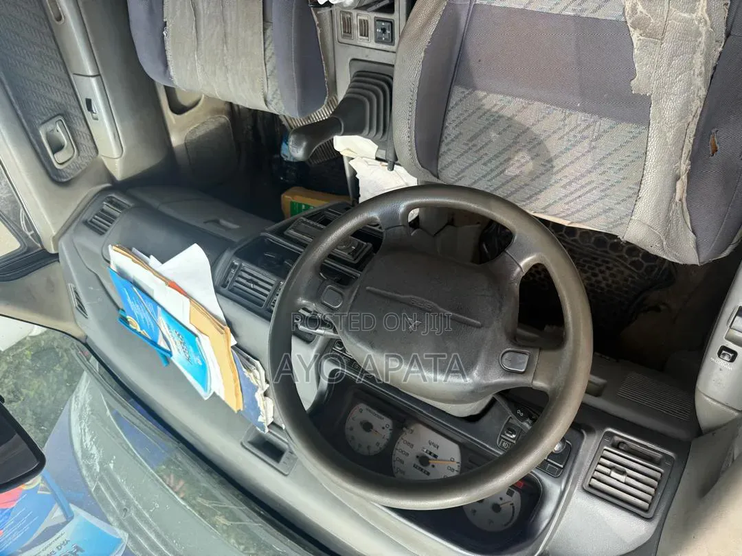 Mitsubishi SpaceWagon Automatic 1999