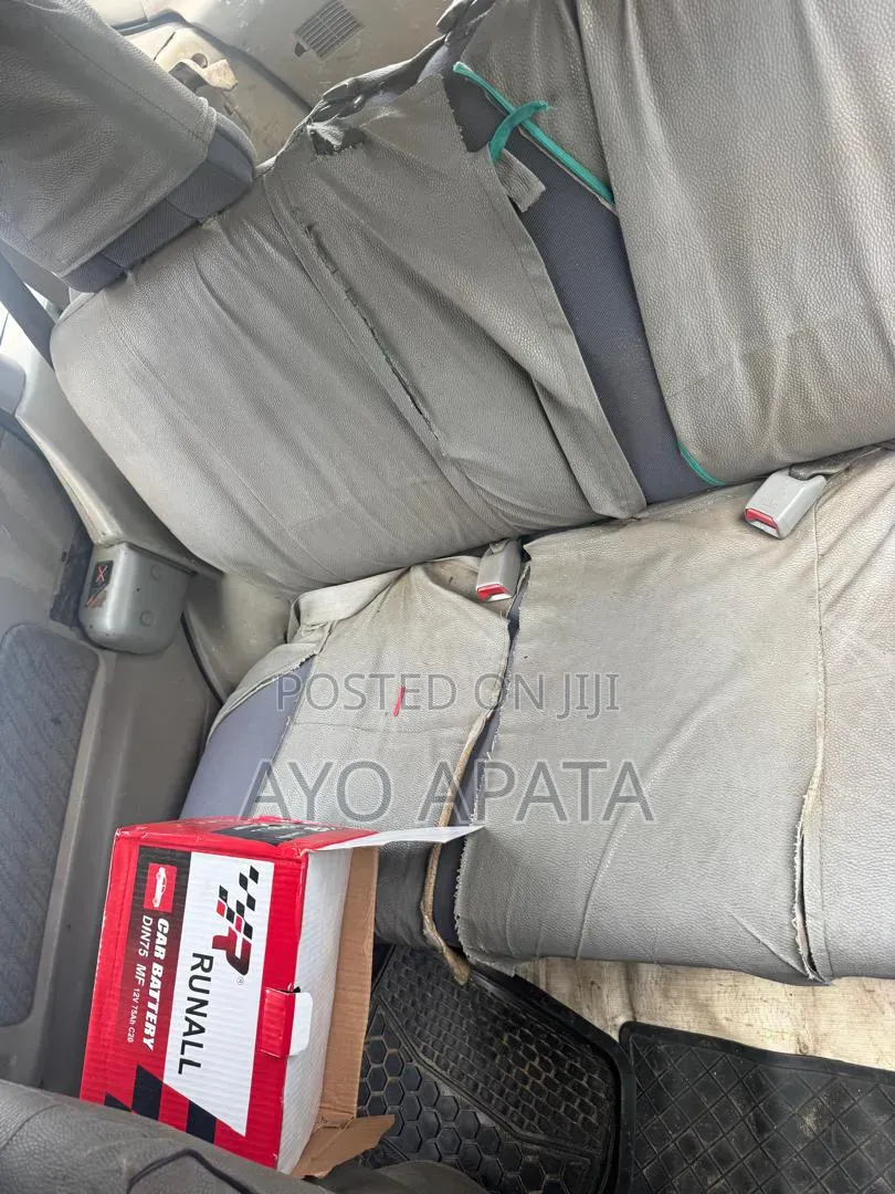 Mitsubishi SpaceWagon Automatic 1999