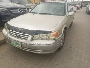 Toyota Camry LE 4dr Sedan (2.2L 4cyl 4A) 2001 Silver