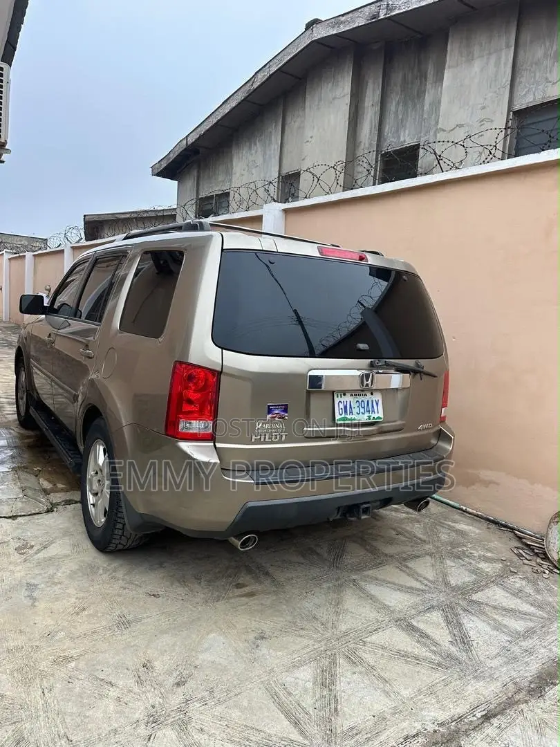 Honda Pilot 2010 Gold