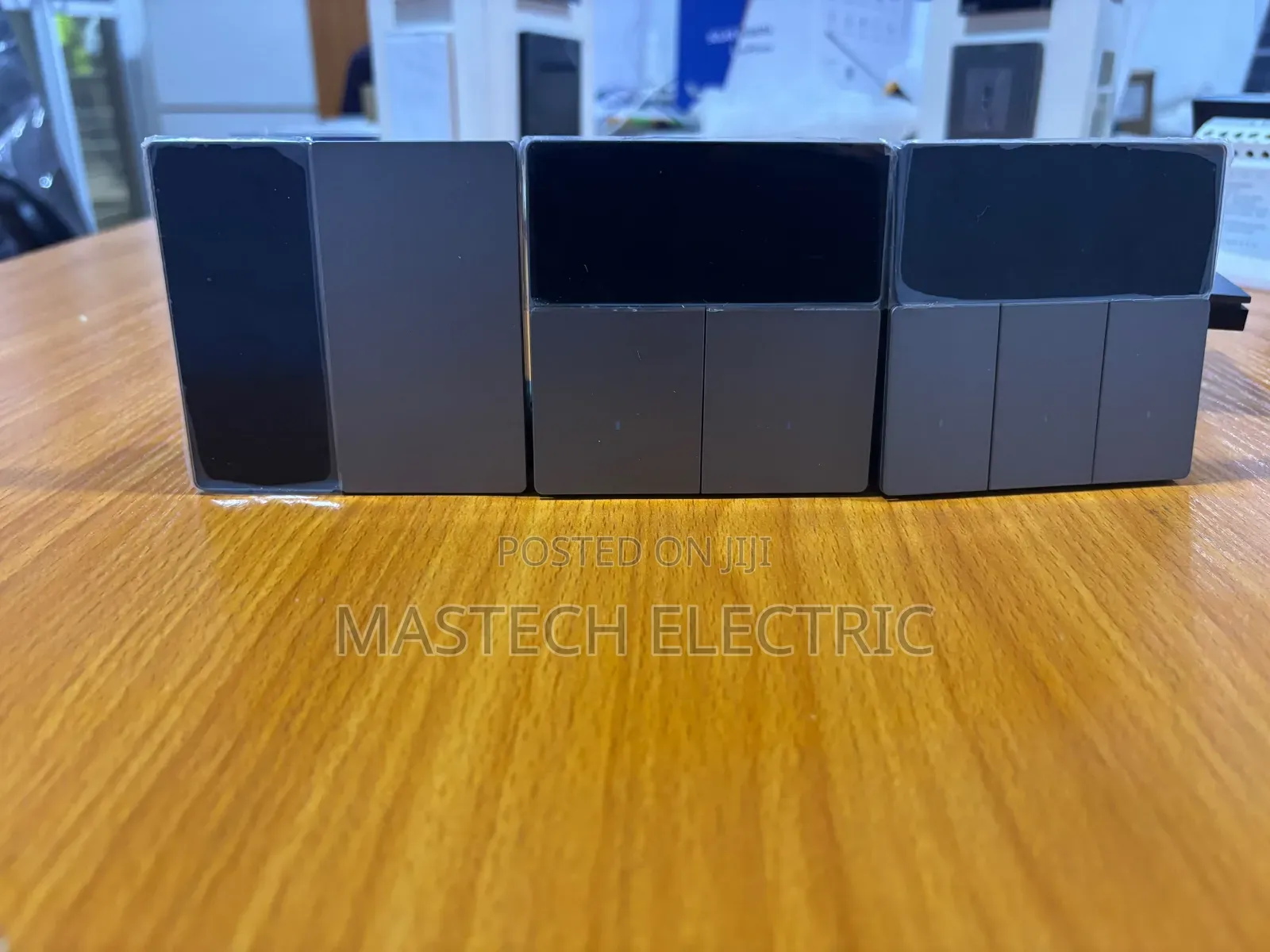 Smart Switches With Screen