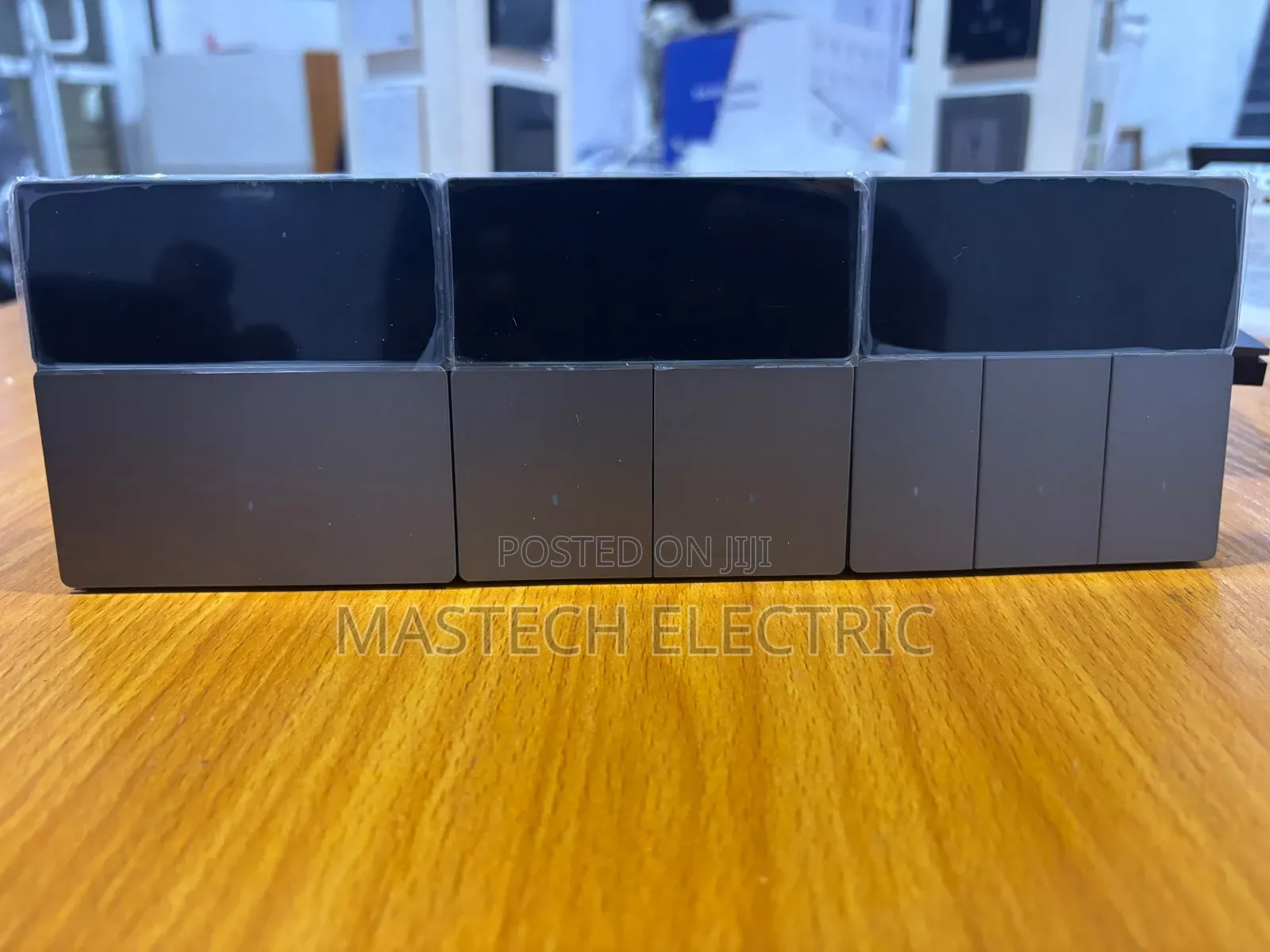 Smart Switches With Screen