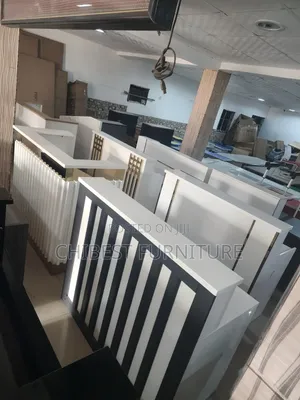 Imported Receptionist Office Tables Available in Different Designs