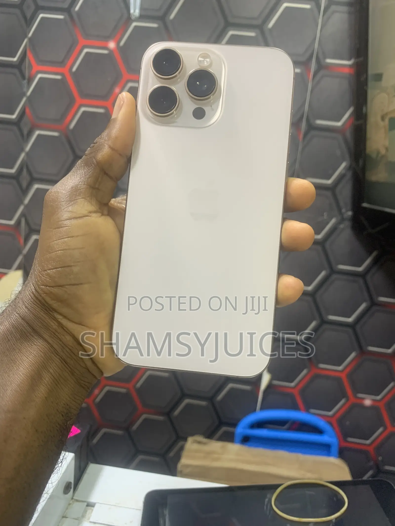 Apple iPhone 16 Pro Max 256 GB Gold