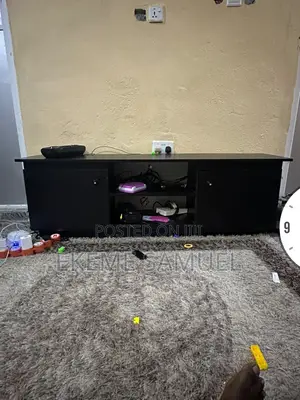 TV Console/TV Cast.
