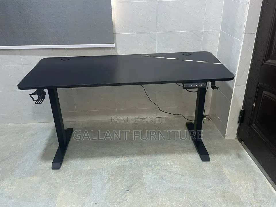 Quality Electric Adjustable Gaming Desk 1.6m