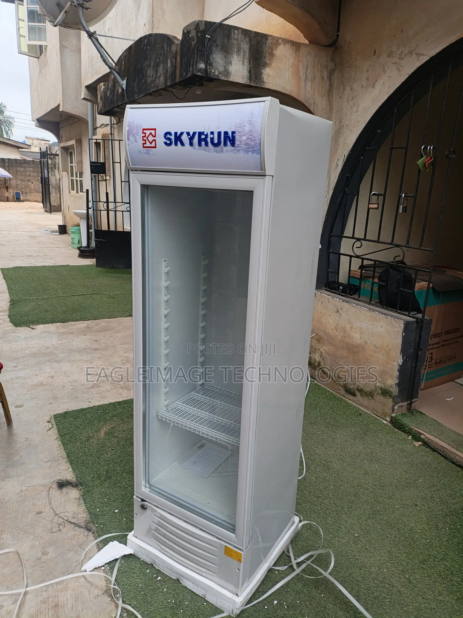 Quick Chill Skyrun SC-228FN Display Refrigerator